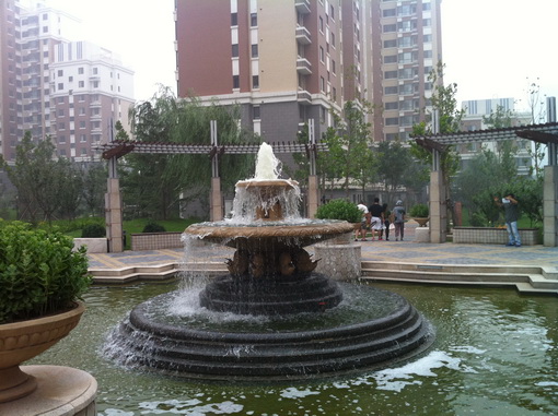 雕塑?chē)娙?/><div   id="9zd9ttb"   class=